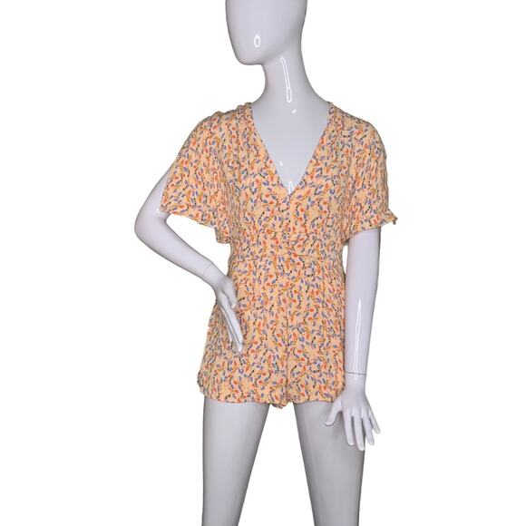 Free People Pants - Free People Meet Virginia Romper V-Neck Size 2 Pockets Floral Print